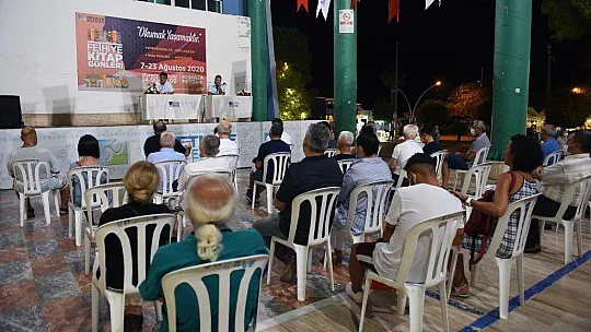 Demokrasi ve Yerel Yönetimler Konuşuldu