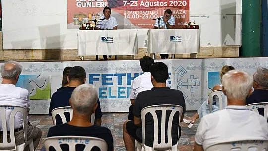 Demokrasi ve Yerel Yönetimler Konuşuldu