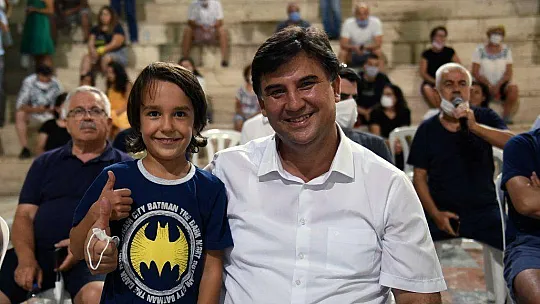 Demokrasi ve Yerel Yönetimler Konuşuldu