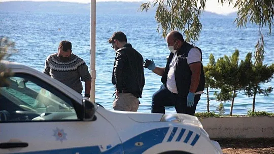 Yürüyüş yaparken sahilde cesetle karşılaştılar