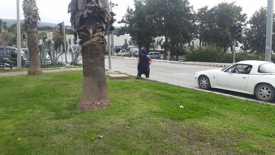 Zabıta ekipleri hurdacı ve dilenci denetiminde