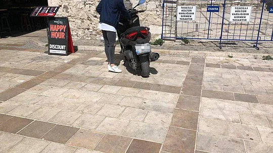 ZABITA EKİPLERİNDEN İŞGALCİ ARAÇLARA CEZA