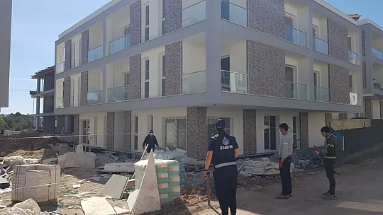 Zabıta ekiplerinden şantiye denetimleri