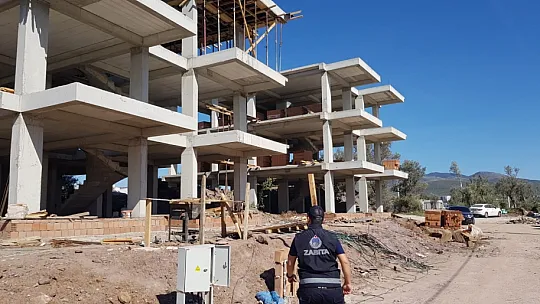 Zabıta ekiplerinden şantiye denetimleri