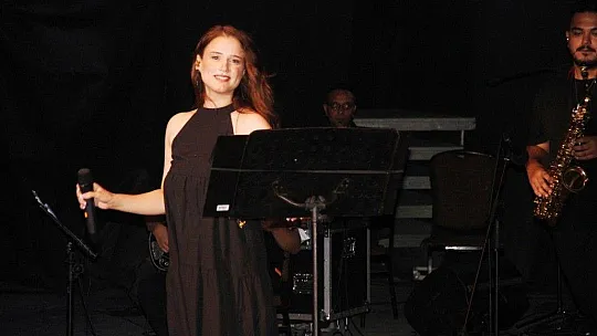 Zehra, Bodrum kalesinde fırtına gibi esti