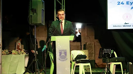 Anma Gecesine Binlerce Kişi Katıldı