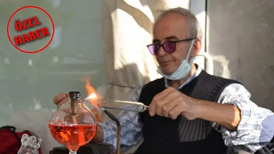 Cam üfleme sanatını yaşatıyor