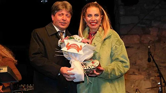 Zeynep Casalini Bodrum'u coşturdu