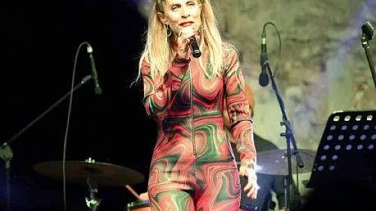 Zeynep Casalini Bodrum'u coşturdu