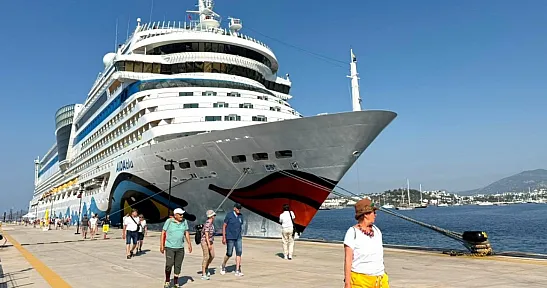'Aidablu' kruvaziyeri Bodrum'a 2 bin 349 turist getirdi