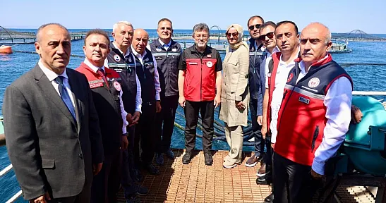 Bakan Yumaklı, Milas'taki su ürünleri tesisinde sektörün hedeflerini açıkladı