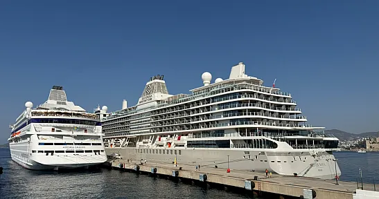 Bodrum'a 2 kruvaziyerle 1144 turist geldi