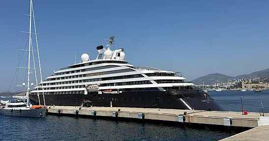 Bodrum'a 'Scenic Eclipse 2' kruvaziyeriyle 218 turist geldi