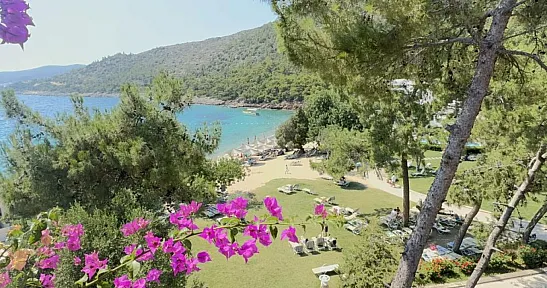Okullar kapandı, Bodrum sahilleri doldu
