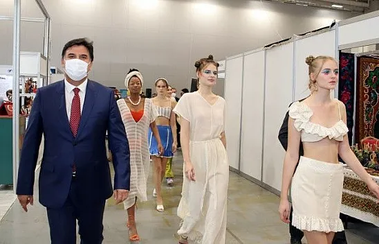 2. Craft İstanbul El Sanatları Fuarı'na Üzümlü Dastarı defilesi damga vurdu
