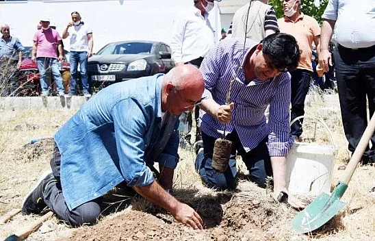 'Bizim Bahçe' projesi fidan dikimiyle sürüyor