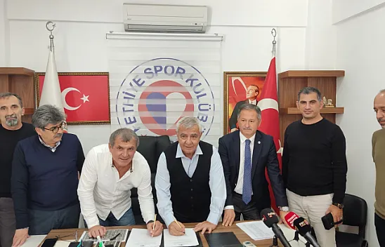 FETHİYESPOR'DA İMZALAR ATILDI