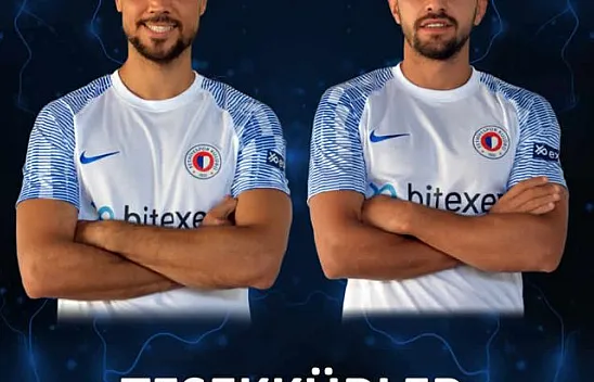 LACİVERT BEYAZLILAR 2 FUTBOLCU İLE YOLLARINI AYIRDI