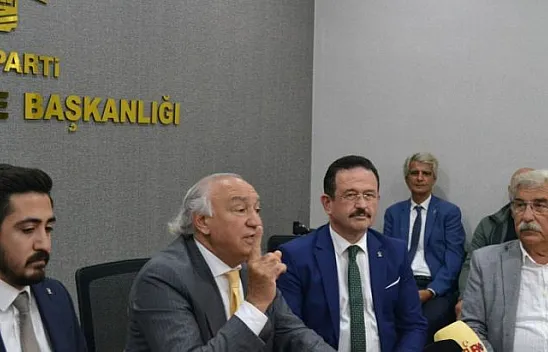 AK Parti'de bayramlaşma