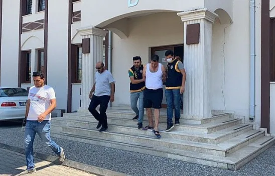 Annesini yemek masasında bıçaklayan öldüren zanlı tutuklandı