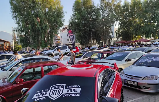 BİRBİRİNDEN FARKLI ARAÇLAR SERGİLENDİ