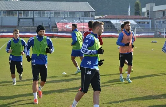 Futbolcular Galibiyet İstiyor
