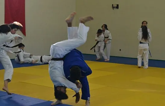 Gençler judo maçları yaptı