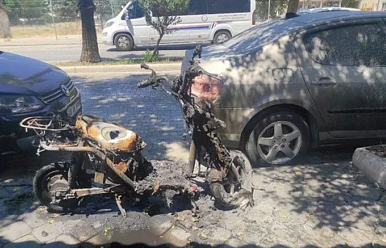 Motosiklet kundaklama saniye saniye güvenlik kamerasında