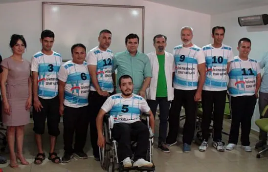 Oturarak voleybol takımı ile Esnaf Hastanesi arasında anlaşma sağlandı