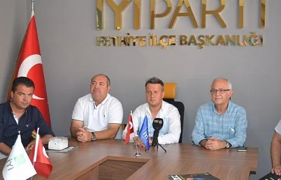 Zeybekoğlu'ndan İYİ Parti Fethiye İlçe Binasına ziyaret