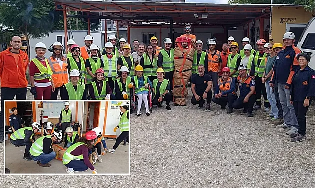 Fethiye'de MAG gönüllüleri enkazdan yaralı kurtarma eğitimi aldı