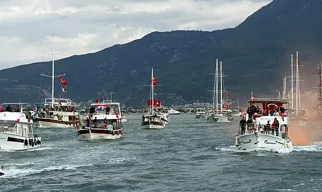 Fethiye'de mavi sularda Cumhuriyet gururu