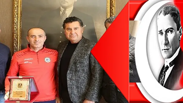 Başkan Kocadon'dan örnek sporcuya plaket