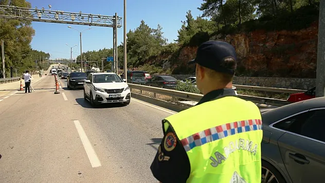 100 binden fazla araç girdi, güvenlik en üst seviyeye çıkarıldı