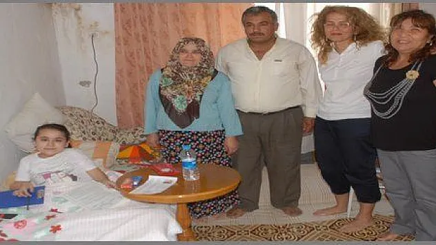  EVİNDEKİ YATAĞINDA SINAVA GİRDİ