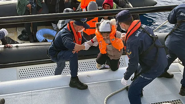 14 düzensiz göçmen kurtarıldı