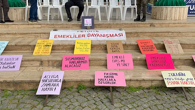 140 haftadır hak mücadelesi: Fethiye Emekliler Dayanışması taleplerini yineledi