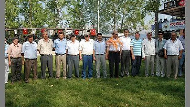 PEHLİVANLAR İLKÖĞRETİM YARARINA KISPET GİYDİLER