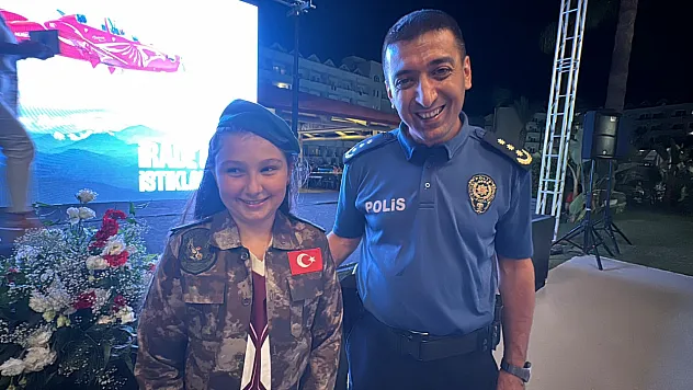 15 Temmuz şehidi PÖH Komiser Yardımcısı Güler'in yeğenine anlamlı hediye