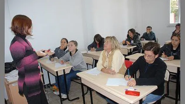 MESLEK EDİNMEK İÇİN İNGİLİZCE KURSLARINA YOĞUN TALEP