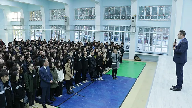 168 bin 986 öğrenci için ders zili çaldı