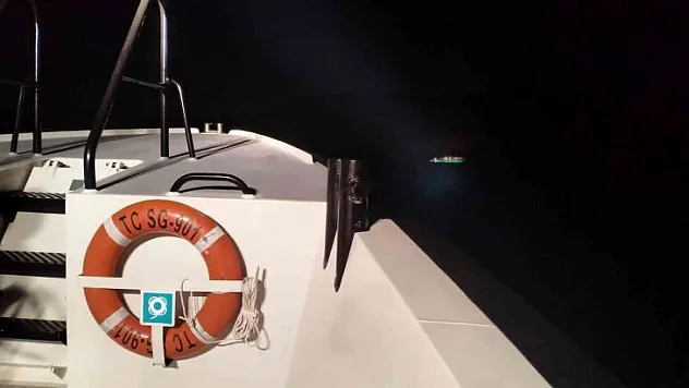 17 düzensiz göçmen yakalandı, 28'i kurtarıldı