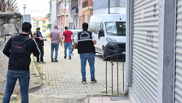17 yaşındaki çocuk, bir kişiyi pompalı tüfekle vurdu