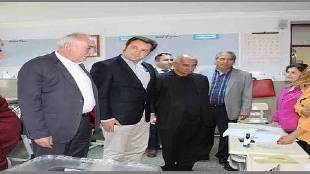 CHP'Lİ MİLLETVEKİLLERİDE OYLARINI KULLANDI