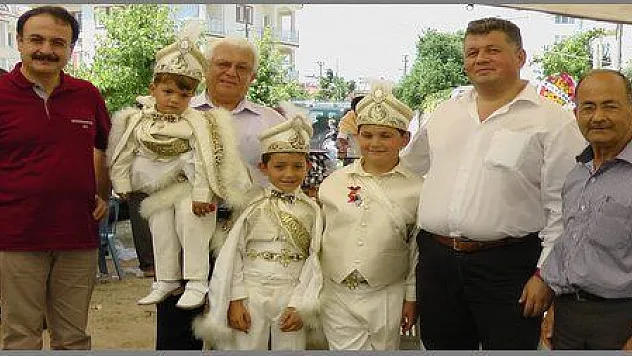  FETHİYE'DEKİ SÜNNET TÖRENİNE YOĞUN İLGİ OLDU