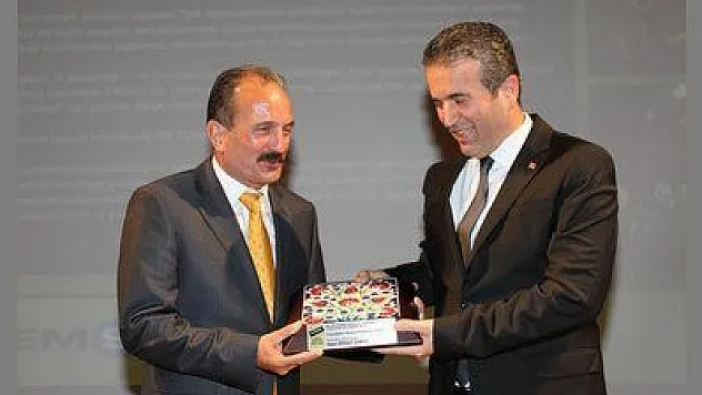 SAATCI, İSTANBUL'DA İKİ ÖDÜL BİRDEN ALDI