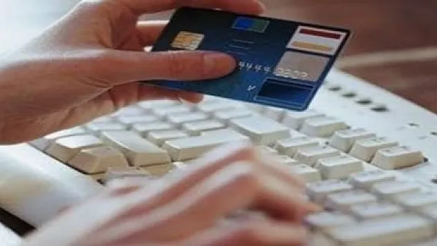 İNTERNETTEN SALATALIK GÖNDEREN DOLANDIRICI YAKALANDI...