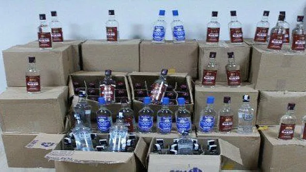 225 ŞİŞE KAÇAK İÇKİ ELE GEÇİRİLDİ...