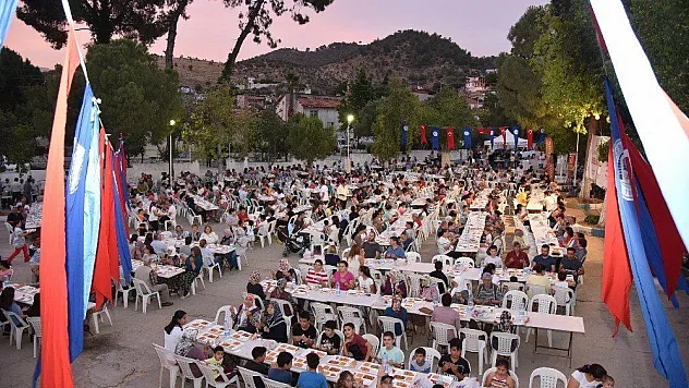 İftar sofrası Selimiye'ye kuruldu