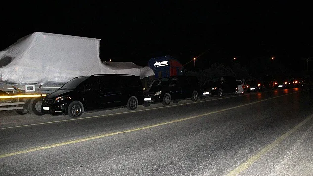 Ortalık Karıştı, Jandarma Yolu Kesti